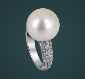 Кольцо с жемчугом 007-016-565: белый морской жемчуг, золото 750°
